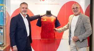 Marc Murtra y el DT de la Selección española de fútbol Vicente Del Bosque - Crédito: Telefónica